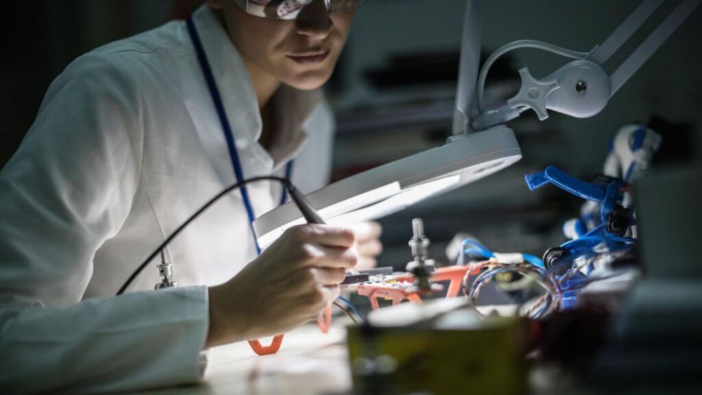 Быстрая зарядка, долговечность и электроемкость – американцы представили новую батарею, готовую к производству