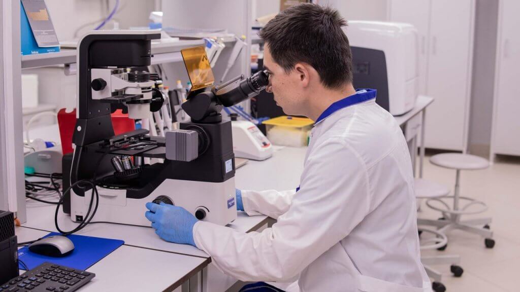 Твердая энергия: почему ученые делают ставку на твердотельные аккумуляторы