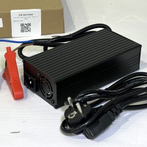 СЗУ LFP 4S-12V 14,6V 15A SJT 300E