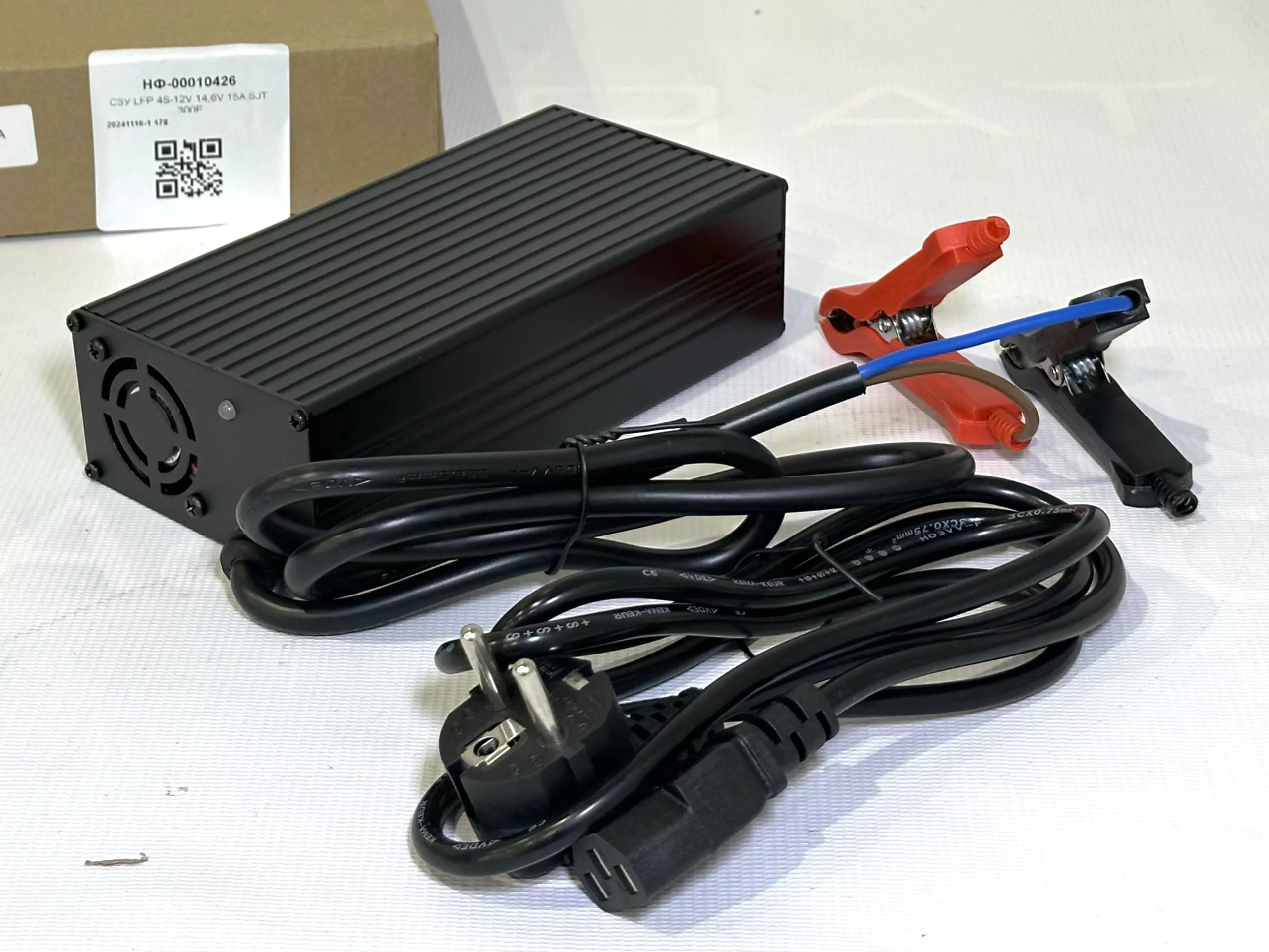 СЗУ LFP 4S-12V 14,6V 15A SJT 300E