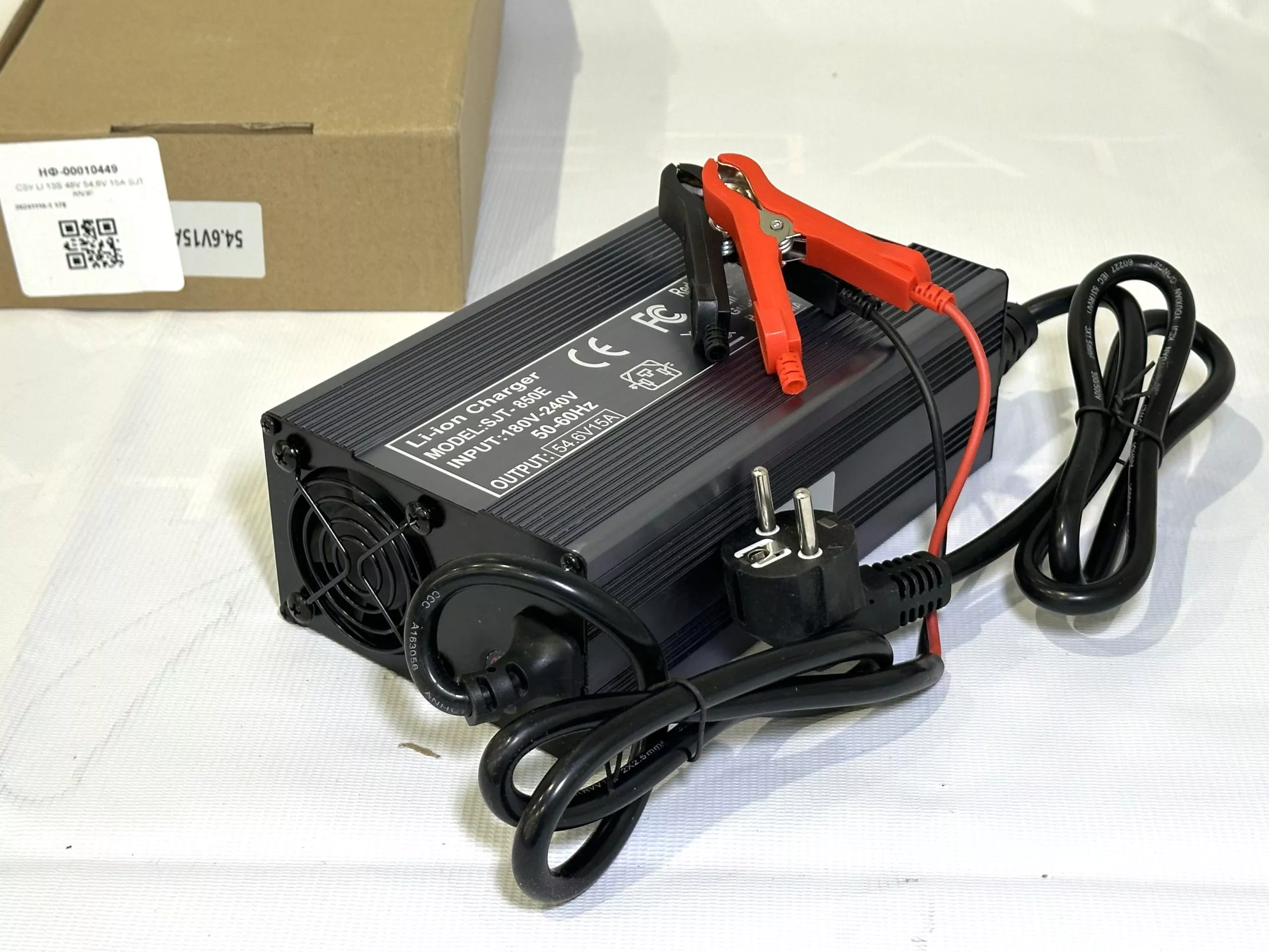 СЗУ LI 13S 48V 54,6V 15А SJT 850E