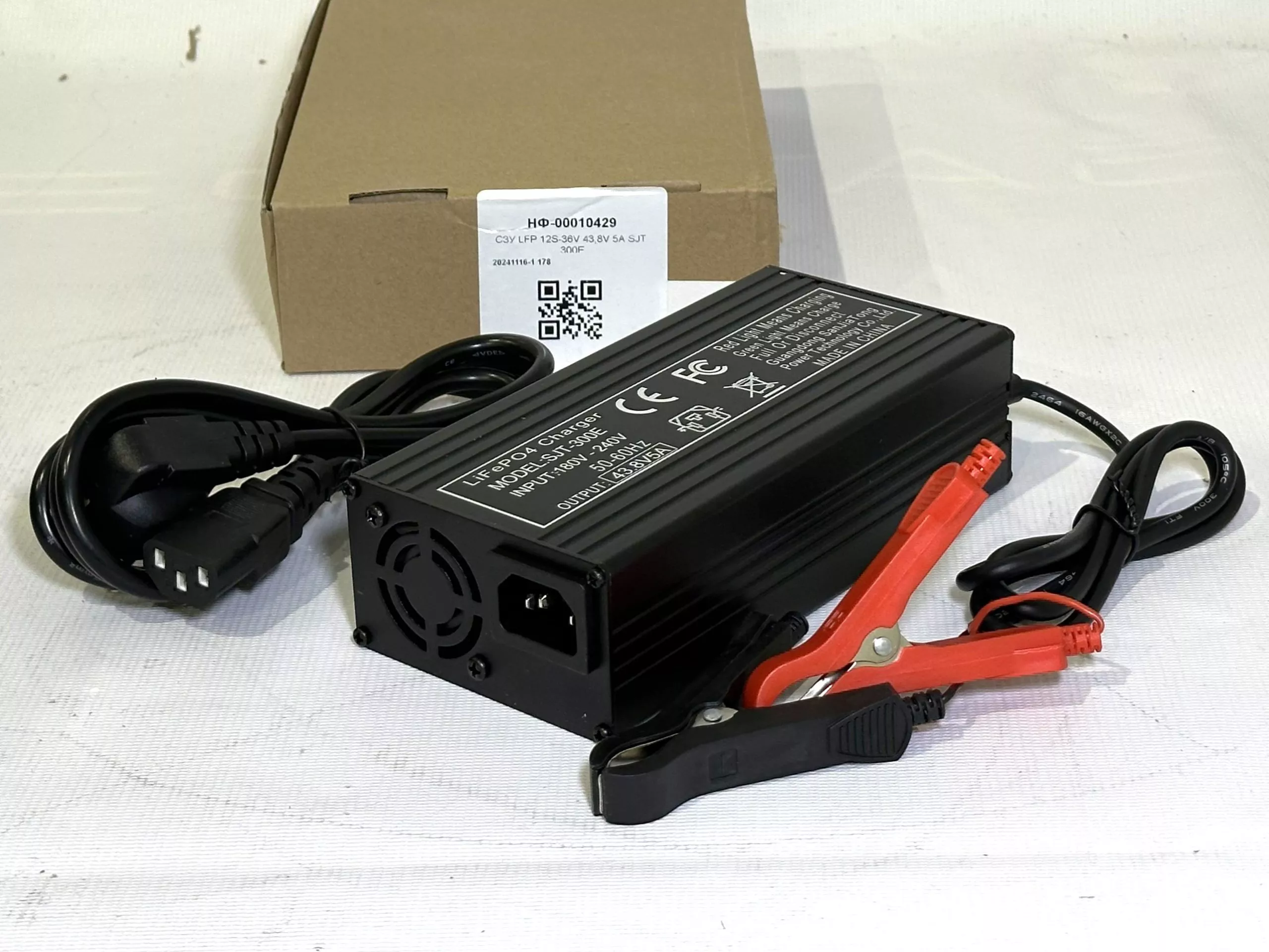 СЗУ LFP 12S-36V 43,8V 5А SJT 300E