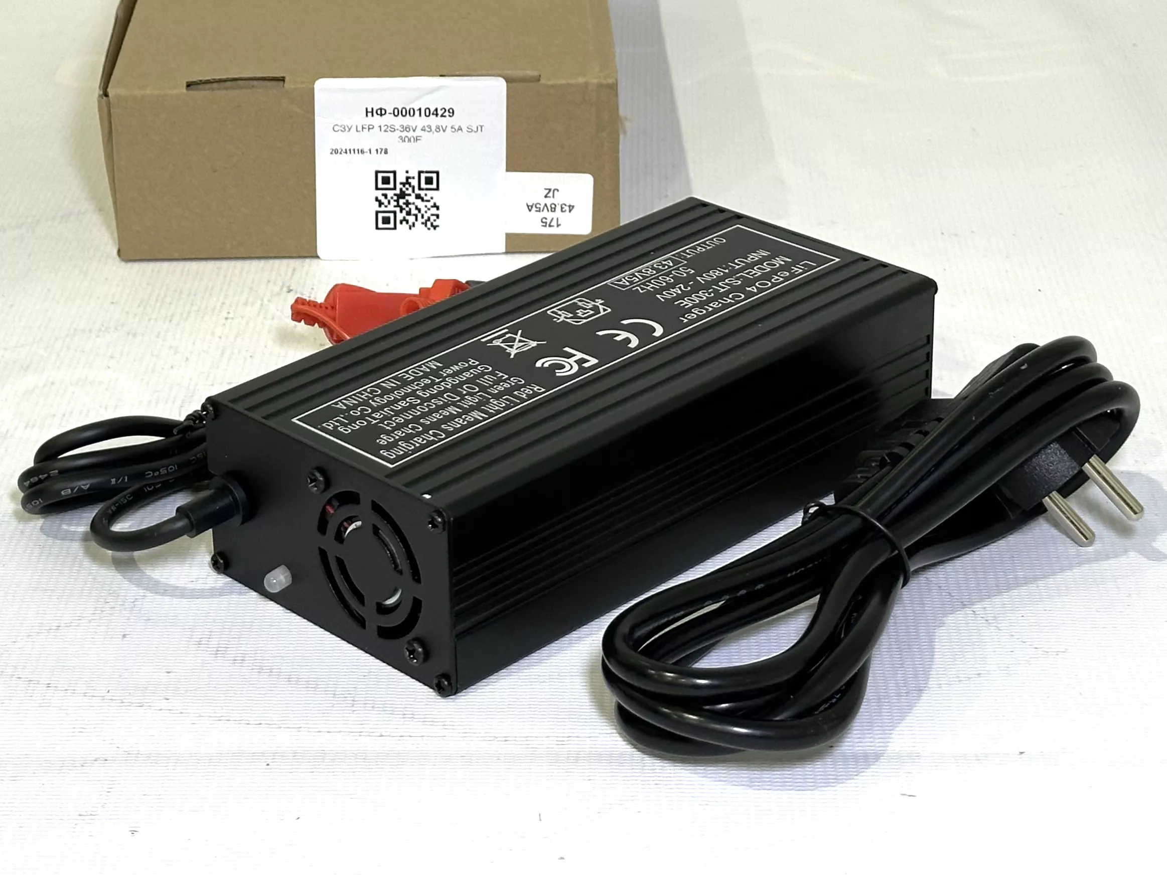 СЗУ LFP 12S-36V 43,8V 5А SJT 300E