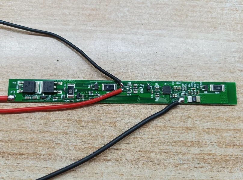 BMS LI 2S 7,4V 20A SMART с балансиром 120x12x4мм