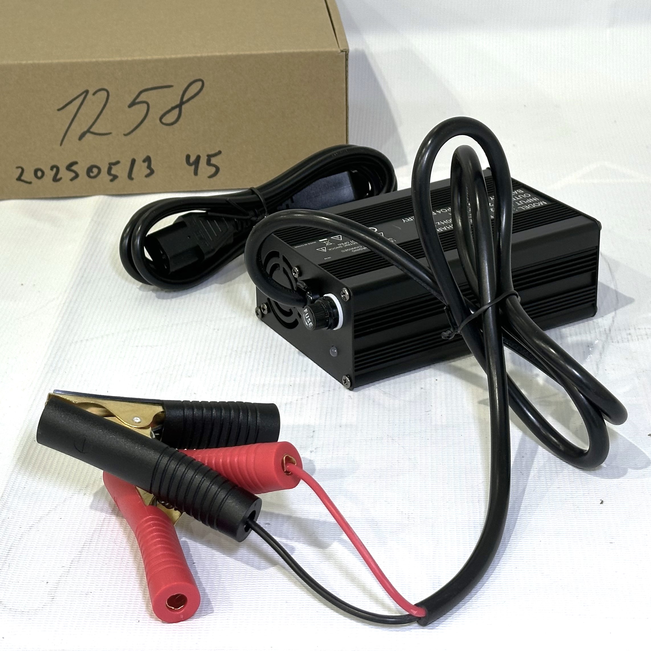 СЗУ LFP 8S-24V 29.2V 10А С300