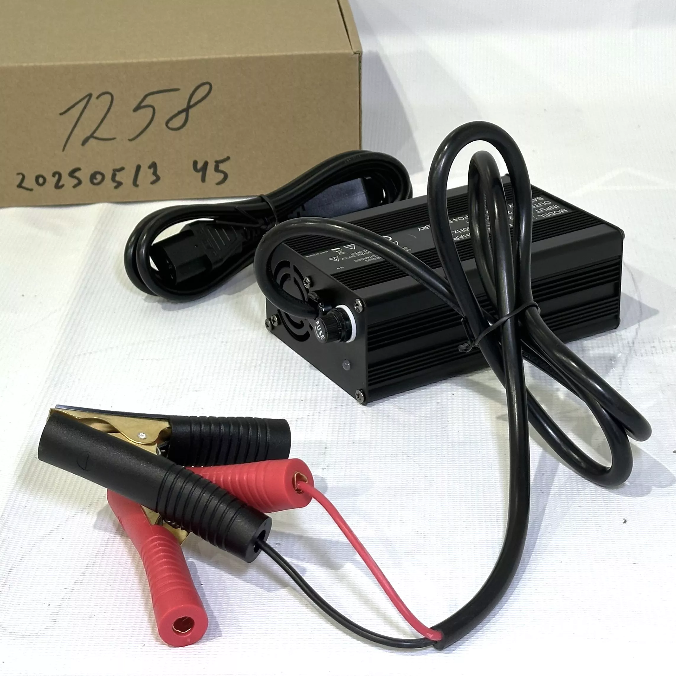 СЗУ LFP 8S-24V 29.2V 10А С300