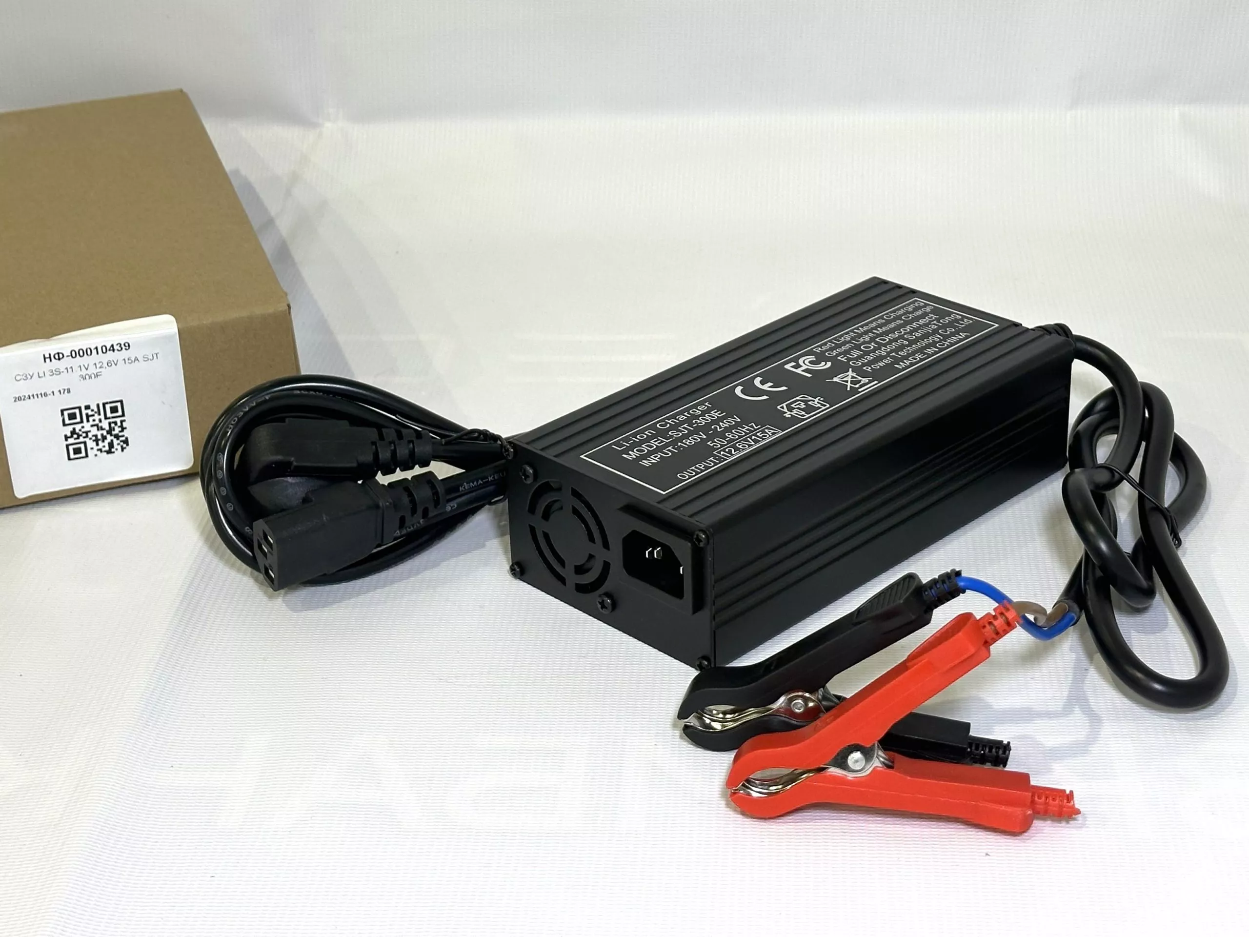 СЗУ LI 3S-11.1V 12,6V 15А SJT 300E